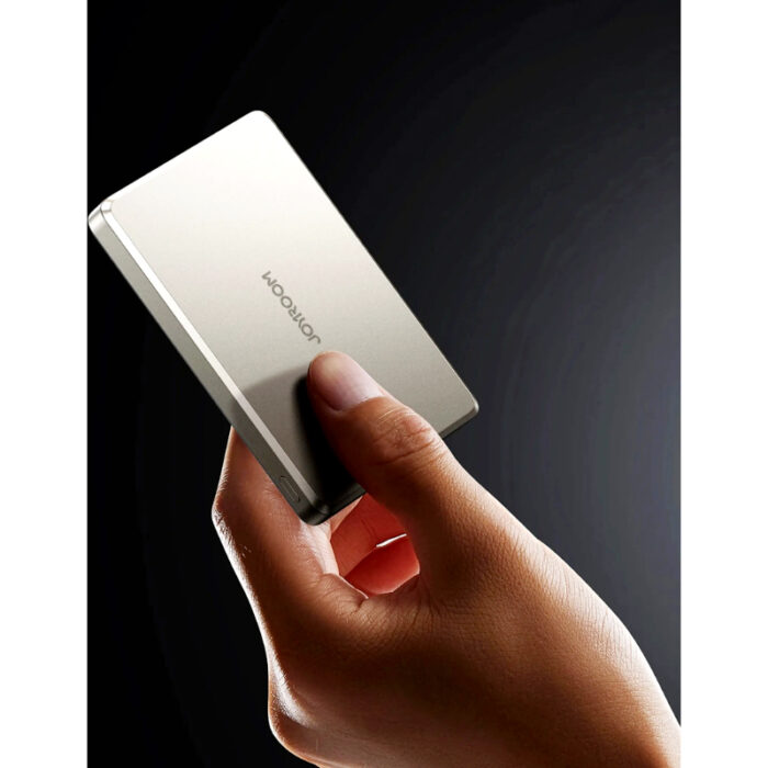 Joyroom JR-PBM08 Pro 10000mAh Magnetic Wireless Power Bank with 20W Fast Charging, Ultra-Slim Metal Design, USB-C and Lightning Input - Image 15