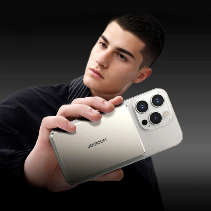 Joyroom JR-PBM08 Pro 10000mAh Magnetic Wireless Power Bank with 20W Fast Charging, Ultra-Slim Metal Design, USB-C and Lightning Input - Image 11