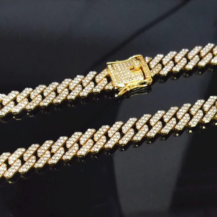 Sophisticated Men’s Luxury Highly Polished Silver-Plated Bold Cuban Link Chain Bracelet - Image 8