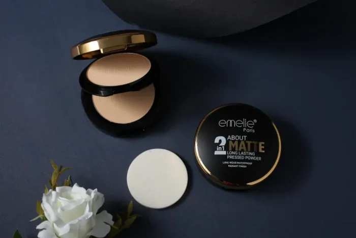 Emelie 2 in 1 Matte Pressed Powder - Image 2