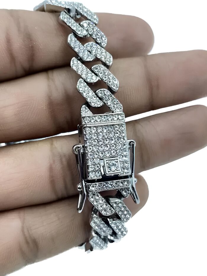 Sophisticated Men’s Luxury Highly Polished Silver-Plated Bold Cuban Link Chain Bracelet - Image 7