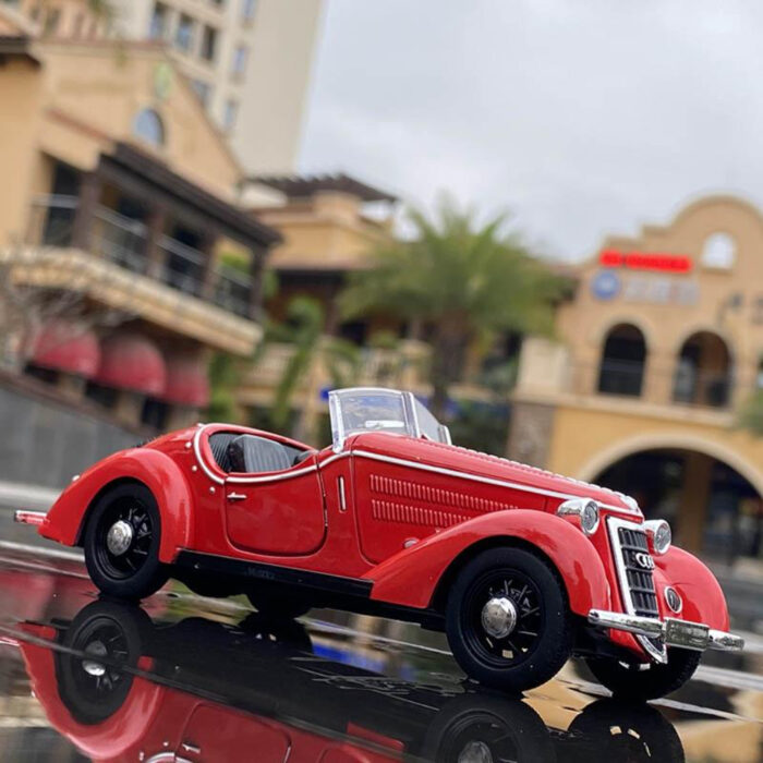 1:36 Interactive Design Audi Wanderer W25k Die-Cast Model Alloy Car With Light - Image 5