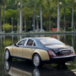 1:24 Maybach 62S Classic Alloy Die-Cast Model Car With Sound And Light - Image 8