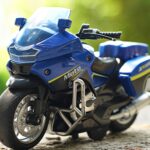 1:14 Friction Powered Alloy Die-Cast Motorbike With Cool Lights Effects And Music - Image 2