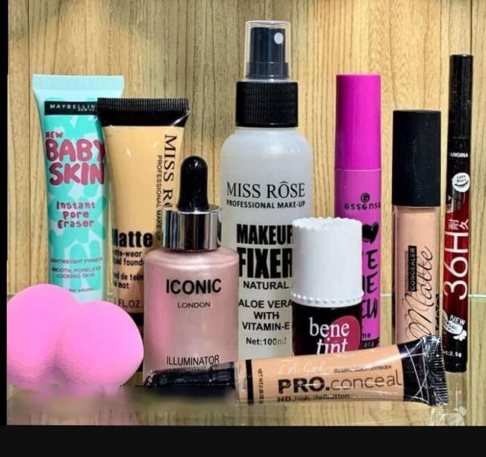 10 in 1 Makeup Deal - Image 1