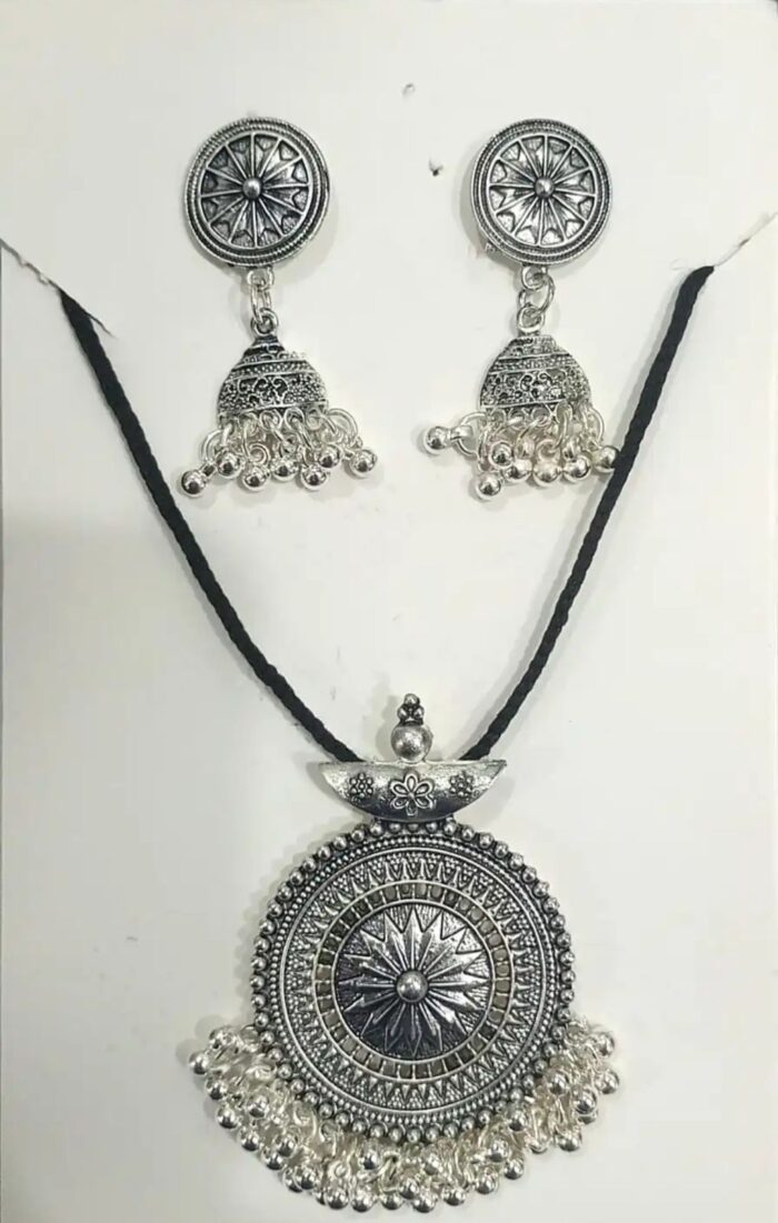 Decent Afghani Pendants With Earrings for Women All Ages - Image 2