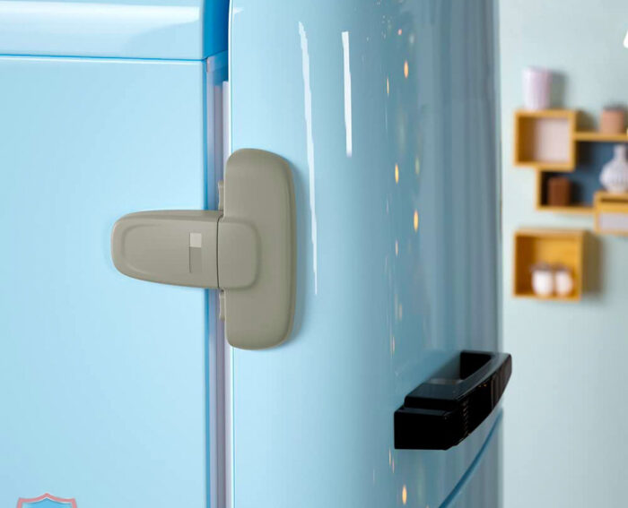 Child Safety Fridge Lock , Baby Safety Refrigerator Freezer Door Lock, No Tools Need or Drill - Image 1
