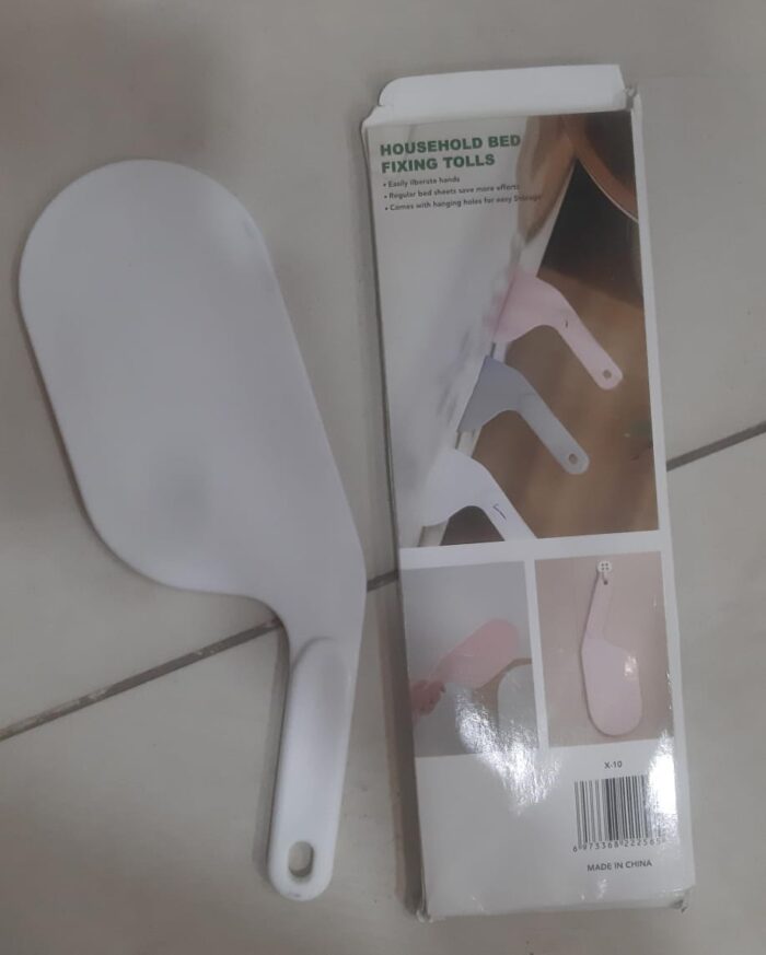 Bed Sheet Tucker Tool Tucking Paddle for Bed | Bedsheet Change Making Easier | Plastic Durable Sheet Change Helper ( Random color ) - Image 3