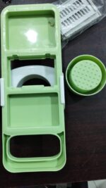 Multi functional Safe Manual Vegetable Slicer Cutter Potato Shredders Garlic Carrot Grater Chopper (Random colors) - Image 2