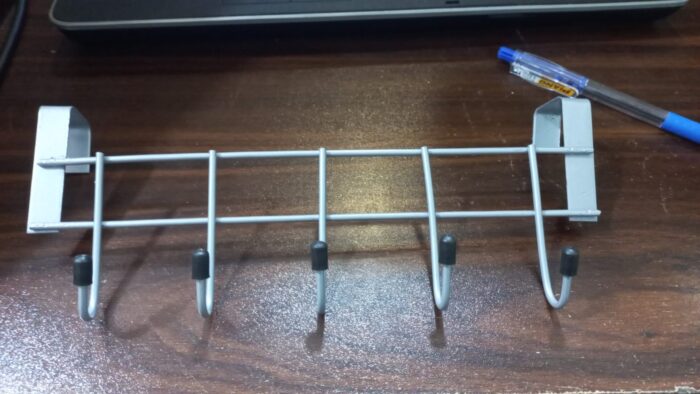 5 Hooks Over The Door Hanger / Metal Closet Organizer Door Hangers For Cloths / Multipurpose Hanging Storage Rack For Kitchen, Washroom, Bedroom - Image 7