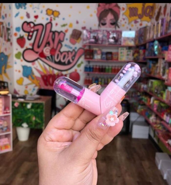 2 in 1 lip balm + lip shiner (random color) - Image 4