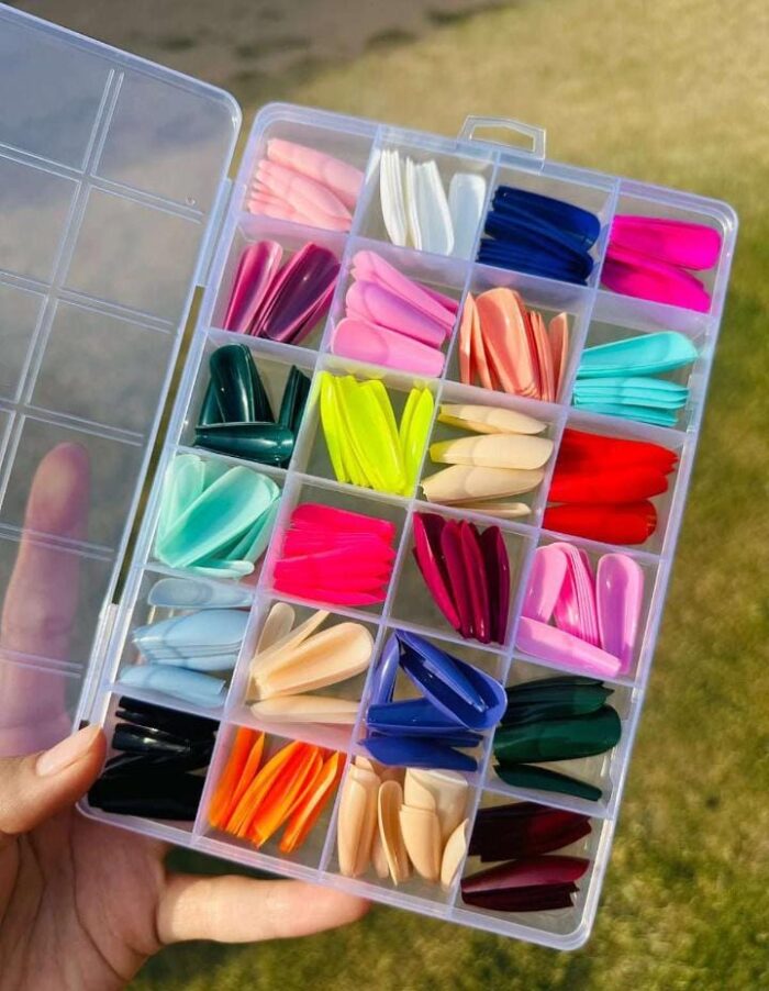 288 PCs colorful and Shiny nails box (Random Color) - Image 3