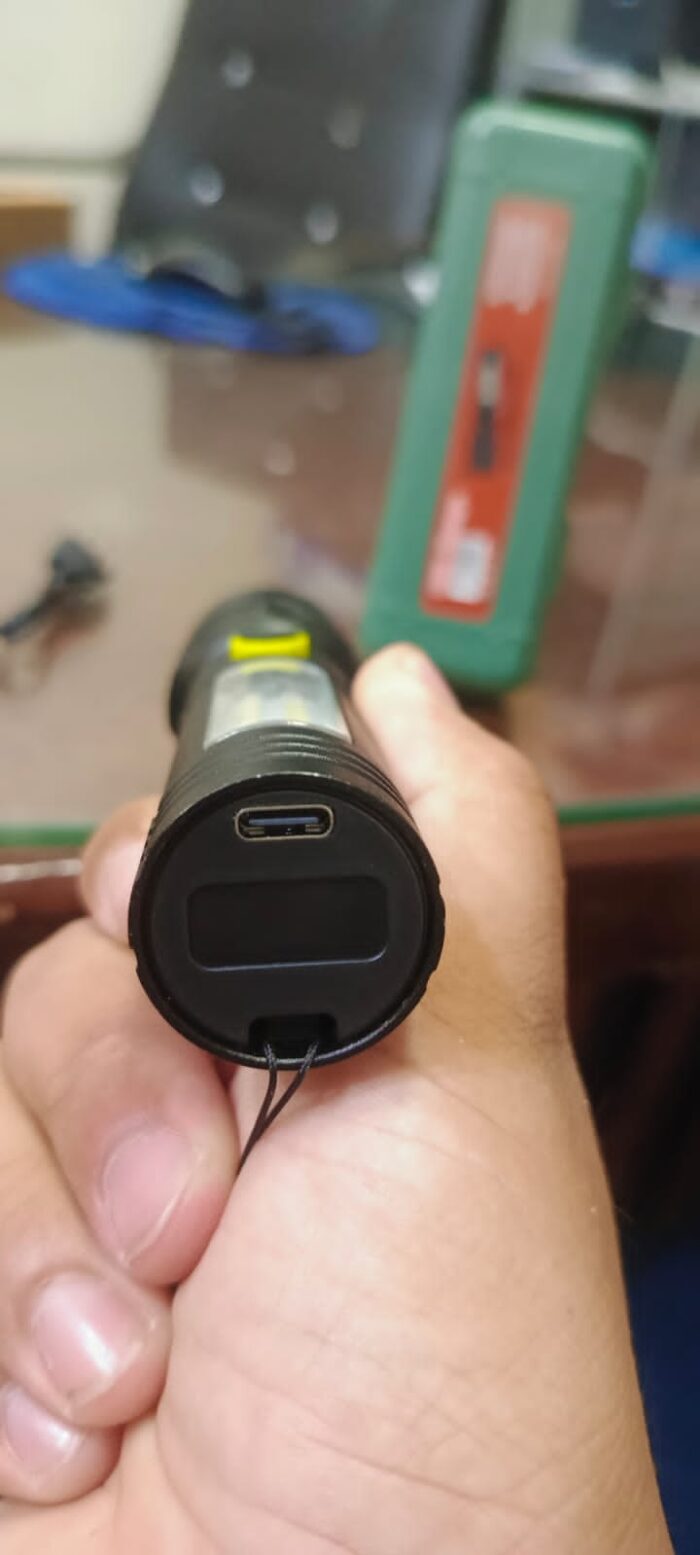 Ruilang  Portable Rechargeable Powerful LED Flashlight, Aluminum Alloy Zoom Flashlight - Image 4