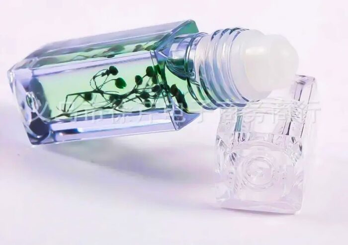 pack of 4 Flower Transparent Liquid Lip Oil, 5ml - Image 3