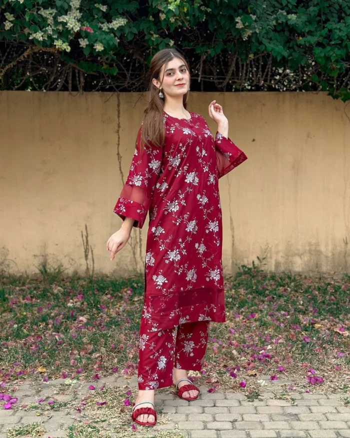 2pcs flower printed suit Stitched Suit Stone Winter linen Suit WINTER COLLECTION  (maroon) - Image 3